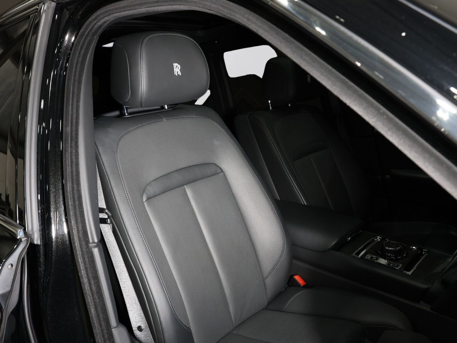 Used 2019 Rolls-Royce Cullinan AWD/4WD image 44