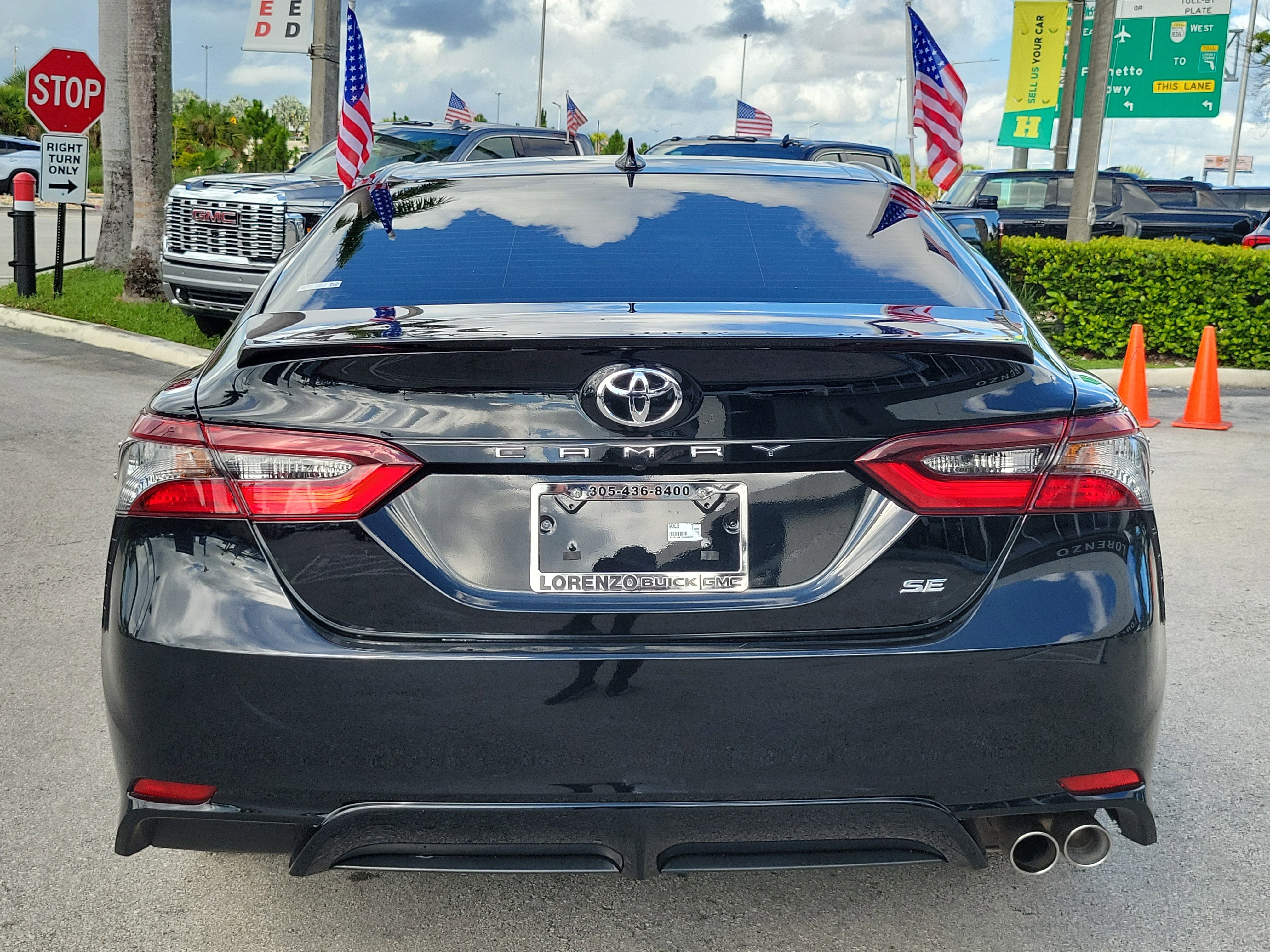 Used 2024 Toyota Camry SE image 5