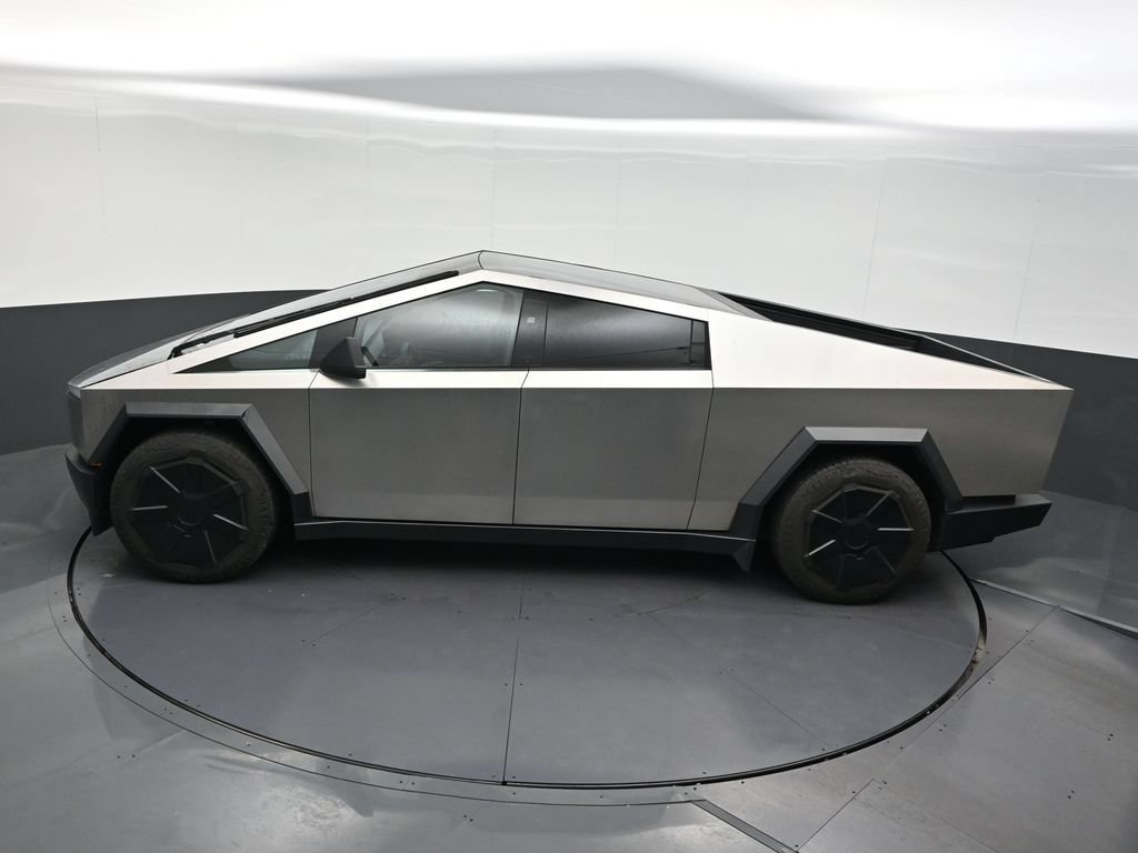 Used 2024 Tesla Cybertruck AWD Crew Cab image 15
