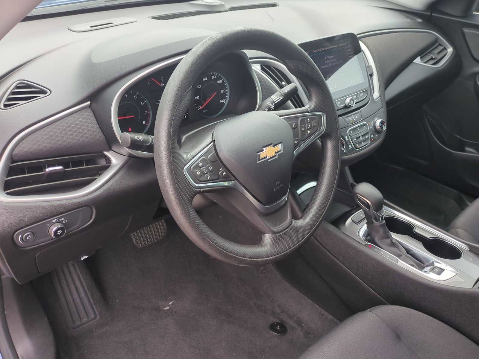 Used 2023 Chevrolet Malibu LT FWD image 10