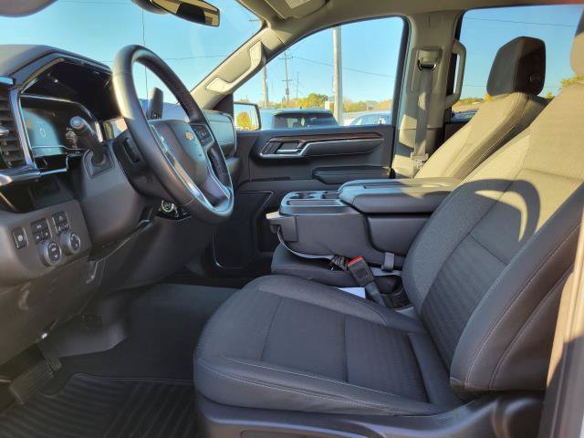 Used 2025 Chevrolet Silverado 1500 LT AWD/4WD image 8