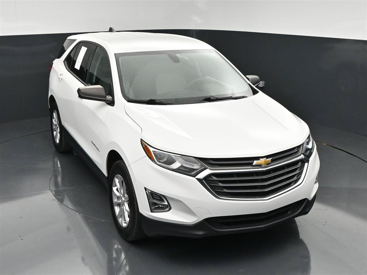 Used 2019 Chevrolet Equinox LS w/ LS Convenience Package AWD/4WD image 21