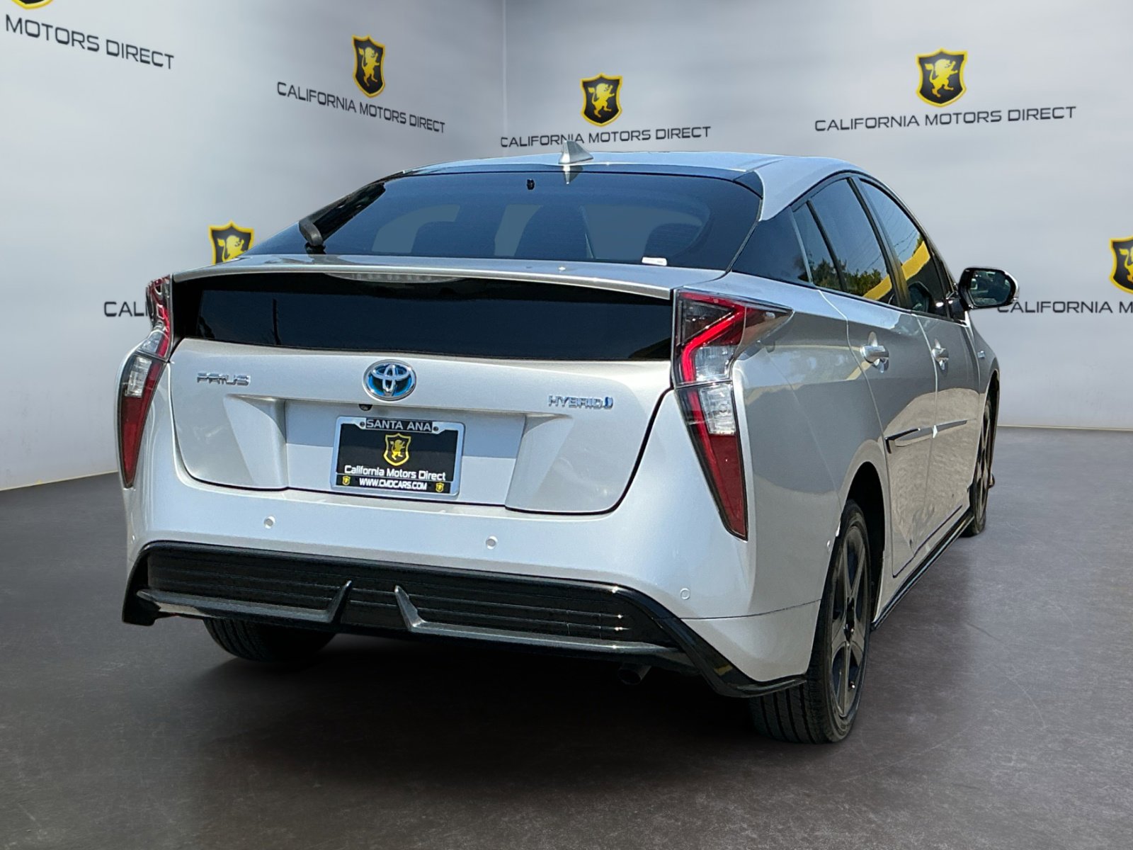 Used 2018 Toyota Prius Three Touring w/ Appearance Package FWD image 5