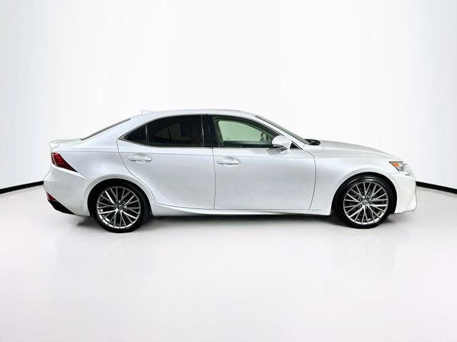 Used 2016 Lexus IS 300 AWD image 10