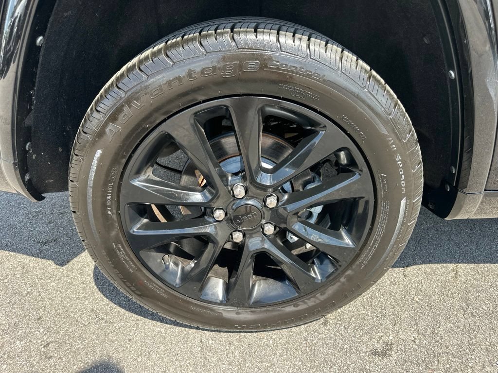 Used 2021 Jeep Grand Cherokee Laredo X RWD image 13