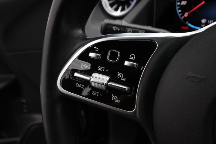 Used 2022 Mercedes-Benz GLA 250 4MATIC image 22