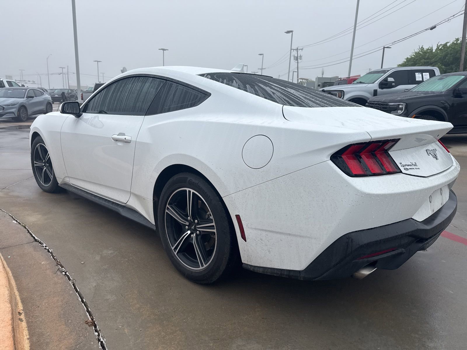 Used 2025 Ford Mustang Coupe RWD image 5