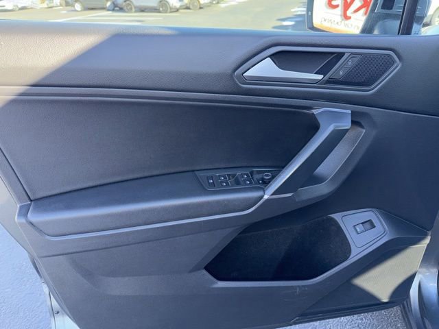 Used 2020 Volkswagen Tiguan SEL image 12