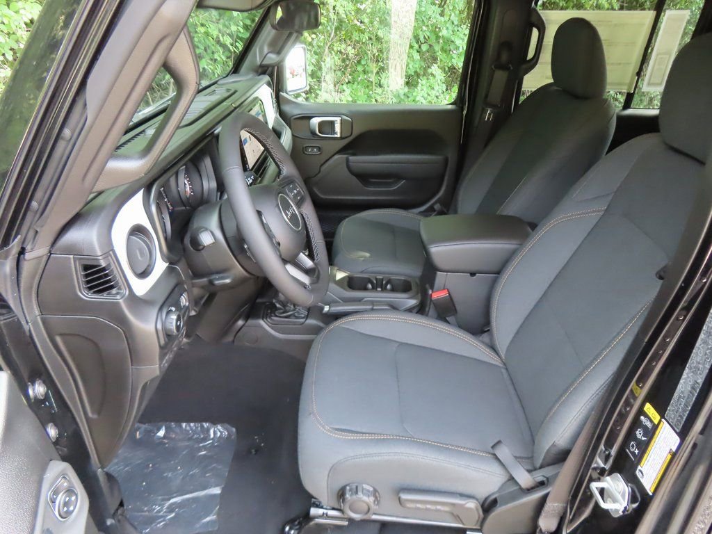 New 2025 Jeep Wrangler Unlimited Sport AWD/4WD image 17