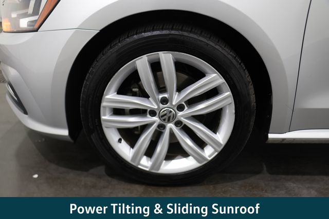 Used 2019 Volkswagen Passat 2.0T Wolfsburg FWD image 9