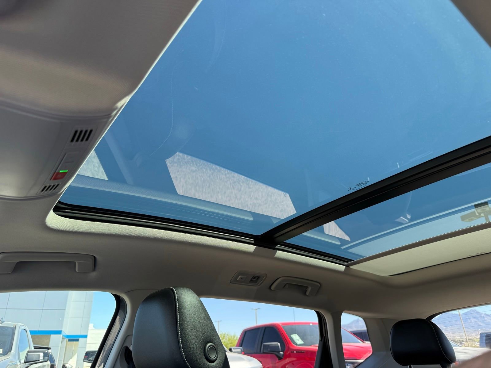 Used 2022 Volkswagen Taos SE w/ Panoramic Sunroof Package image 21