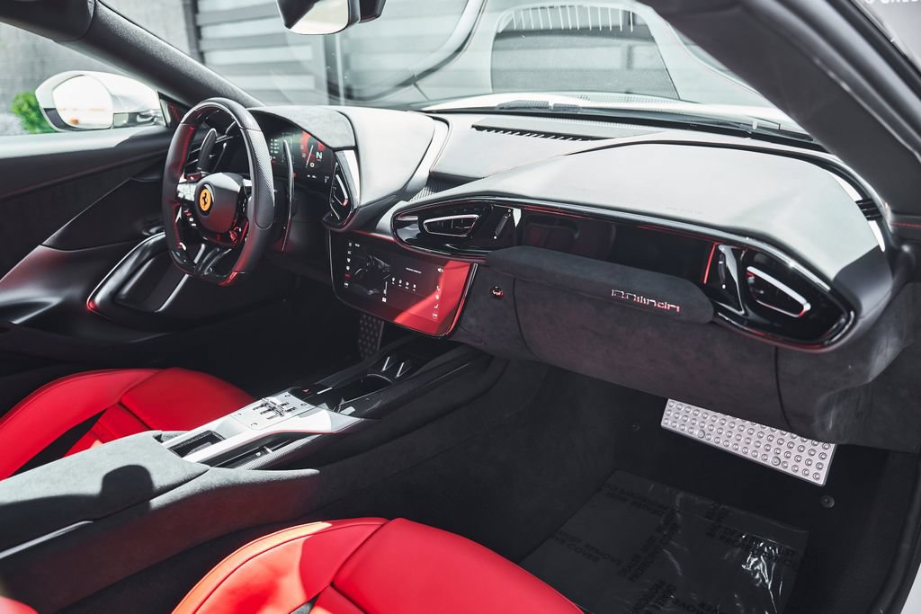 Used 2025 Ferrari 12Cilindri RWD image 36