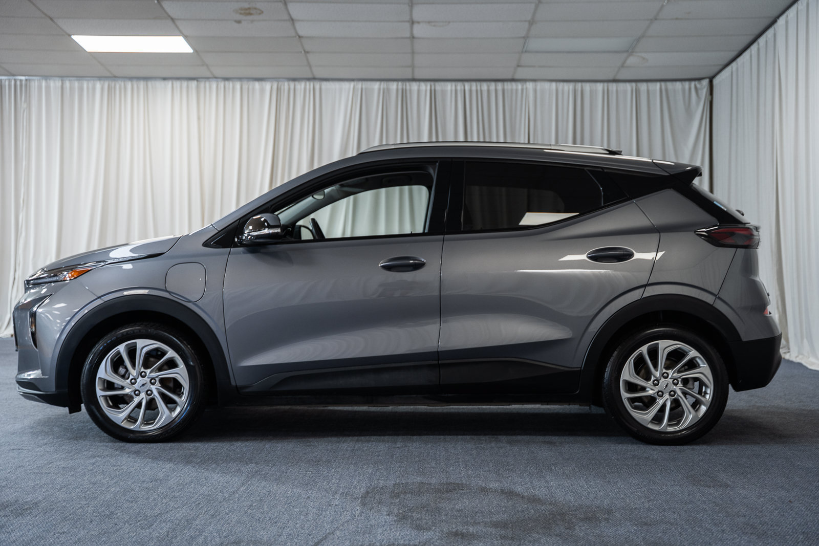 Used 2023 Chevrolet Bolt EUV LT w/ Driver Confidence Package FWD image 5