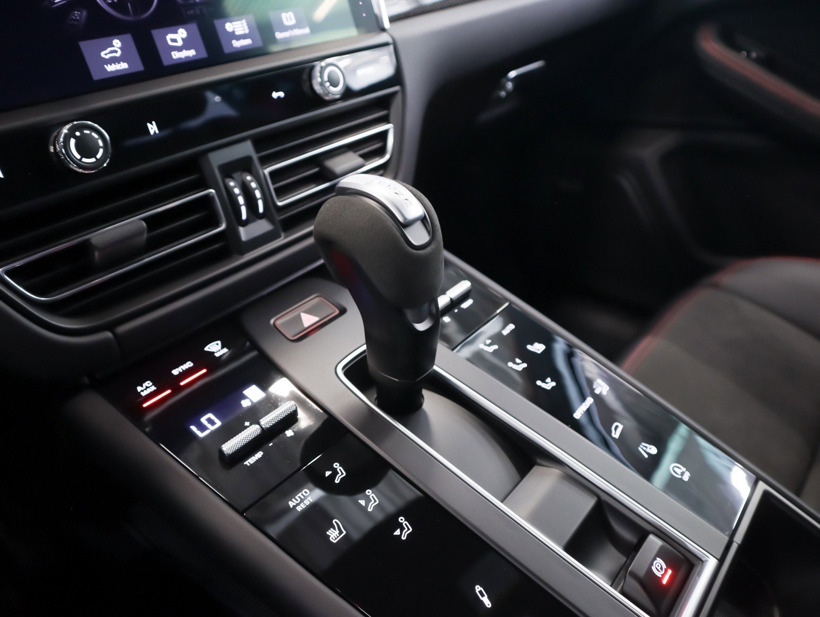 Used 2026 Porsche Macan GTS image 16