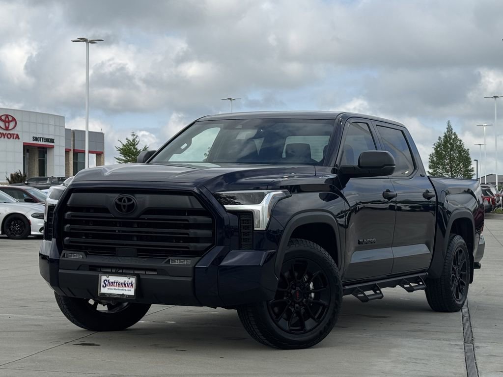 Used 2025 Toyota Tundra SR5 RWD image 2