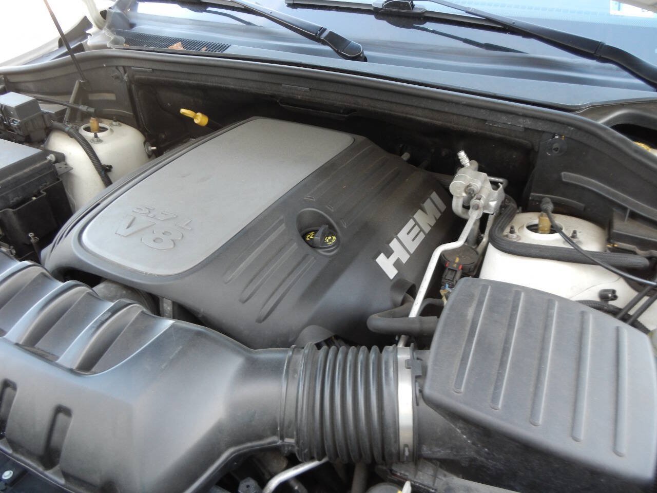 Used 2011 Jeep Grand Cherokee Laredo AWD/4WD image 48