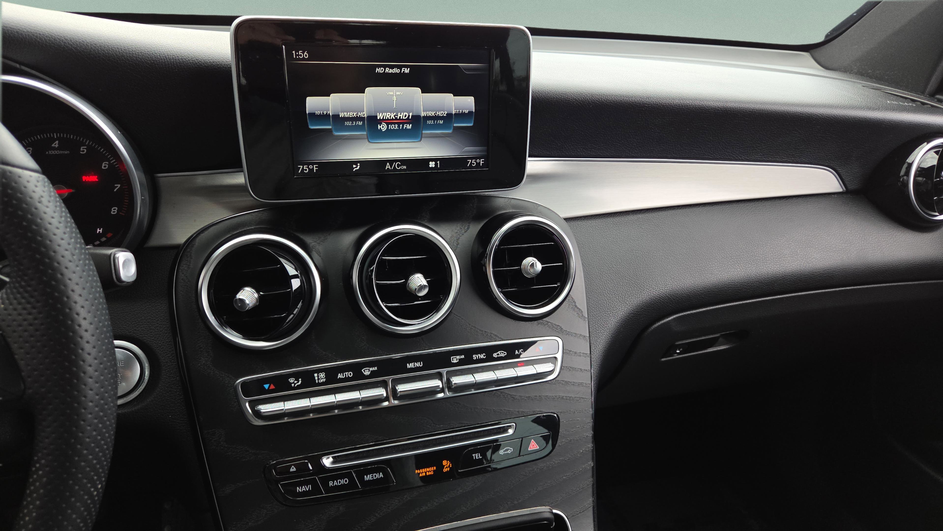 Used 2019 Mercedes-Benz GLC 300 image 30