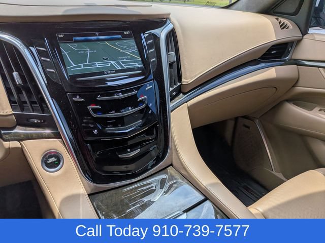 Used 2020 Cadillac Escalade ESV Platinum AWD/4WD image 24
