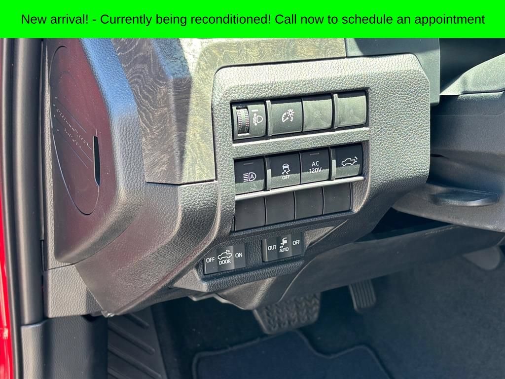 Used 2025 Toyota Tacoma Limited AWD/4WD image 8
