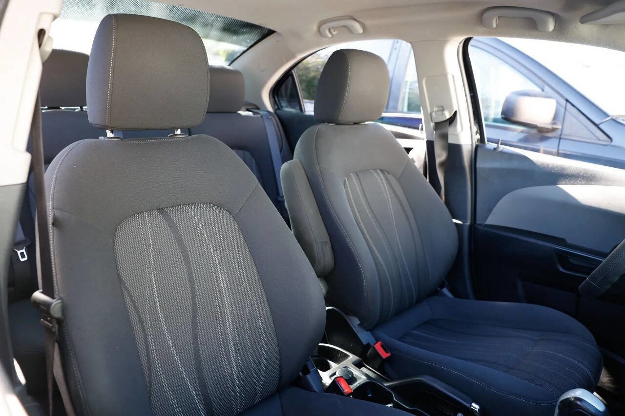 Used 2017 Chevrolet Sonic LT image 38