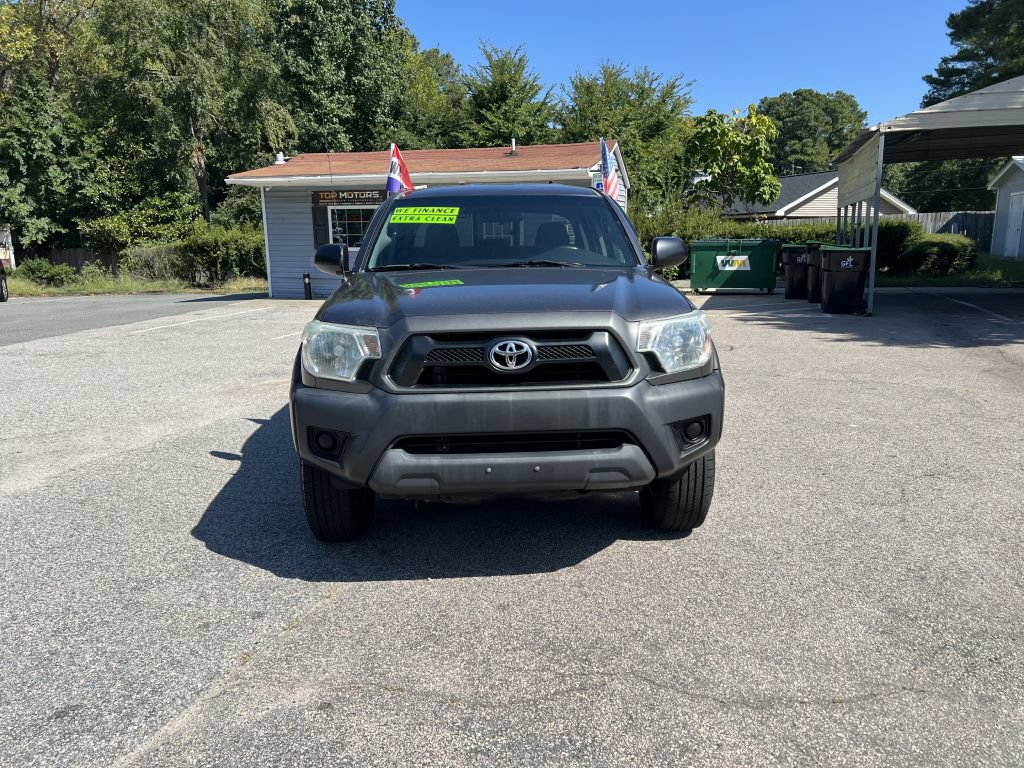 Used 2015 Toyota Tacoma PreRunner w/ Convenience Package RWD image 2