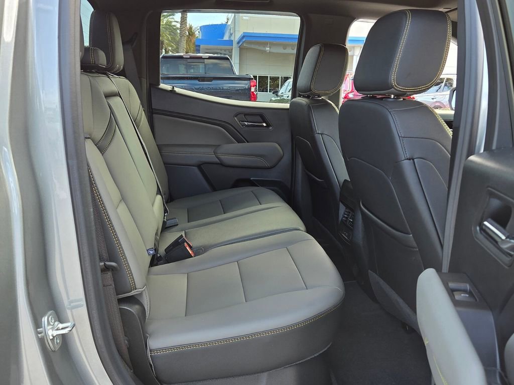Used 2025 Chevrolet Colorado ZR2 w/ Technology Package image 16