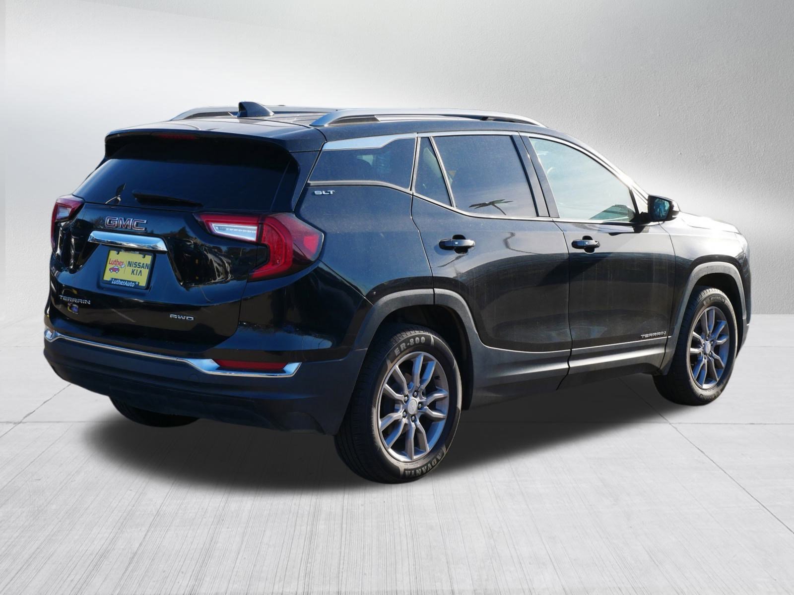 Used 2023 GMC Terrain SLT image 7