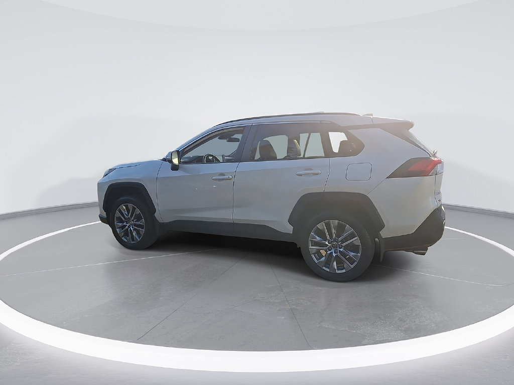 Certified 2022 Toyota RAV4 XLE Premium AWD/4WD image 7