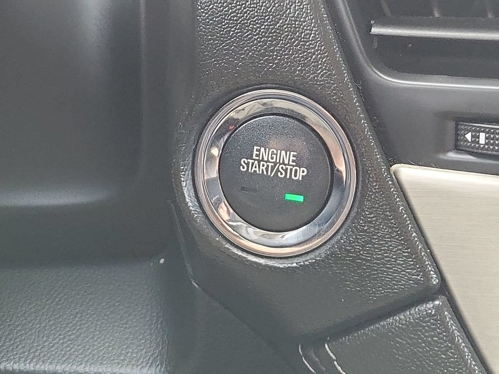 Used 2019 GMC Yukon Denali w/ Open Road Package AWD/4WD image 23
