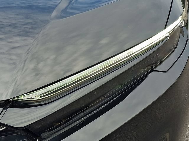 Used 2023 Honda CR-V Sport Touring image 9