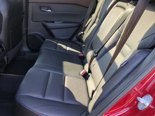Used 2023 Nissan Rogue SV w/ SV Premium Package image 19