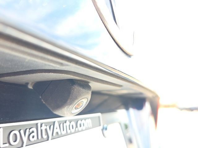 Used 2017 Toyota Corolla L image 18