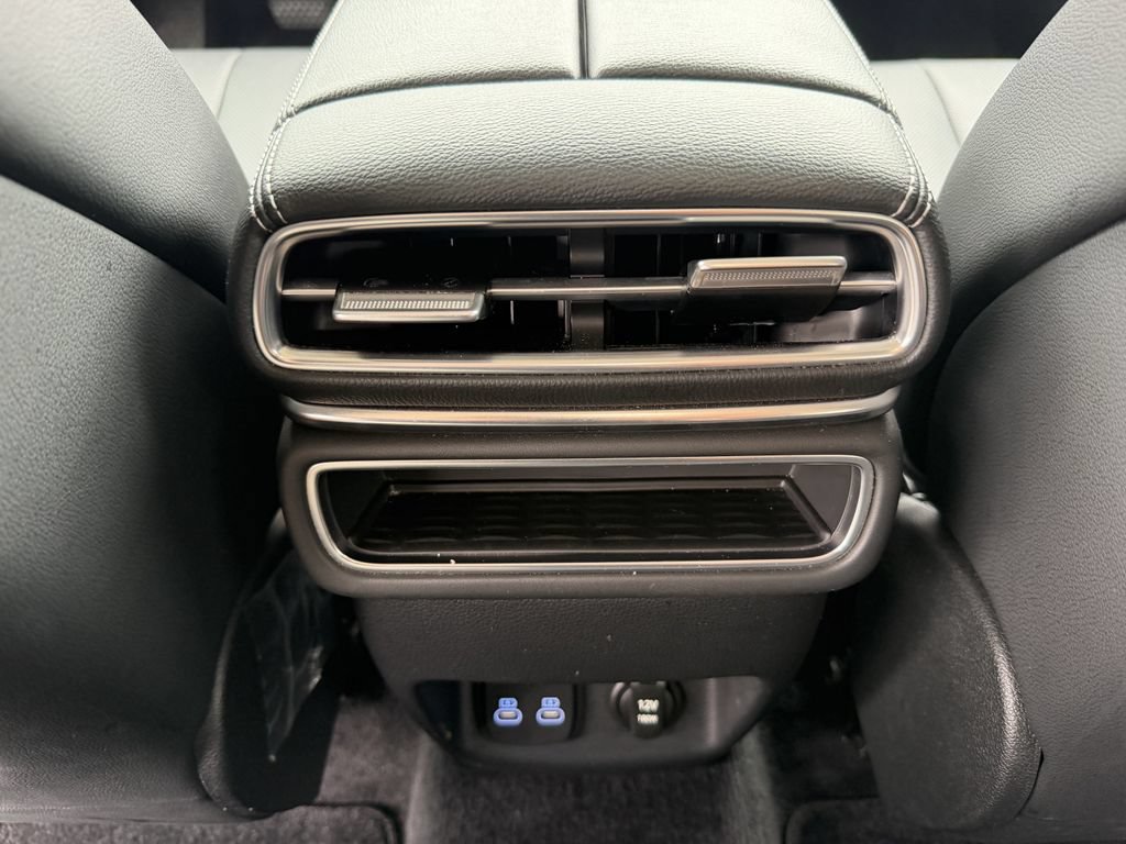 Used 2025 Genesis GV80 2.5T Standard AWD/4WD image 25