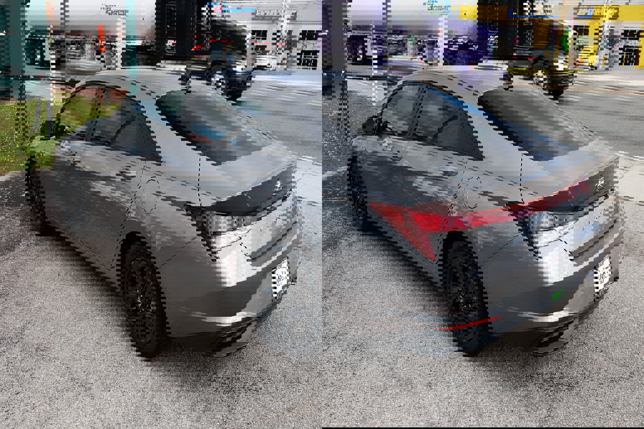 Used 2023 Hyundai Elantra SEL image 10