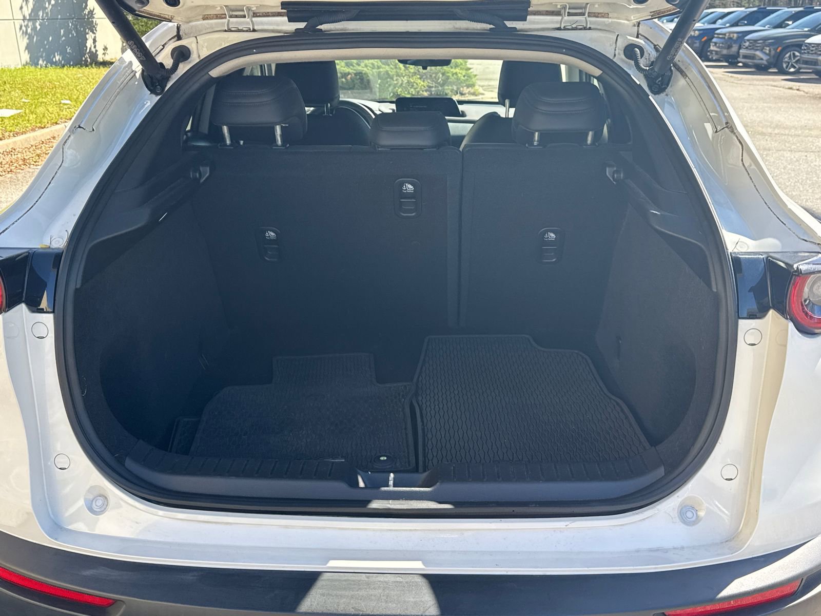 Used 2021 MAZDA CX-30 FWD 2.5 S w/ Premium Package image 18