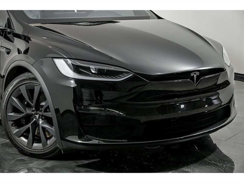Used 2024 Tesla Model X AWD/4WD image 2