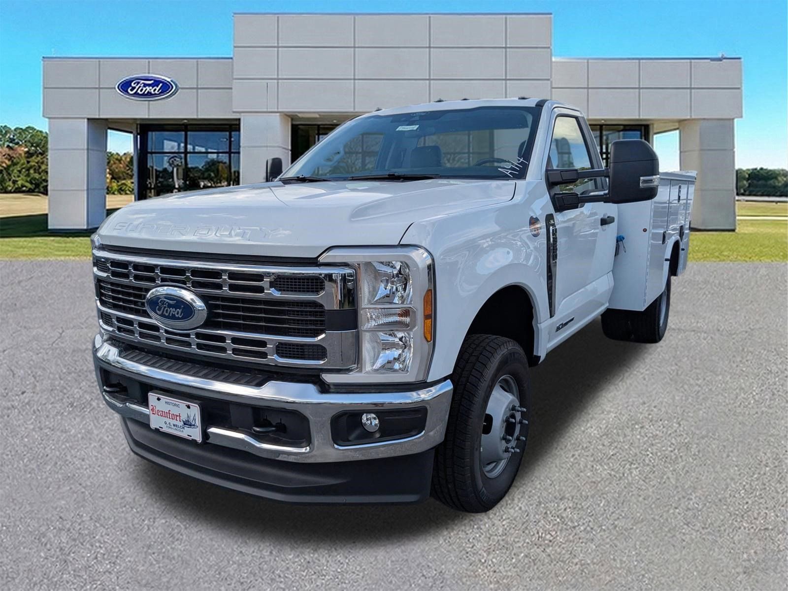 New 2025 Ford F350 XL w/ XL Chrome Package image 8