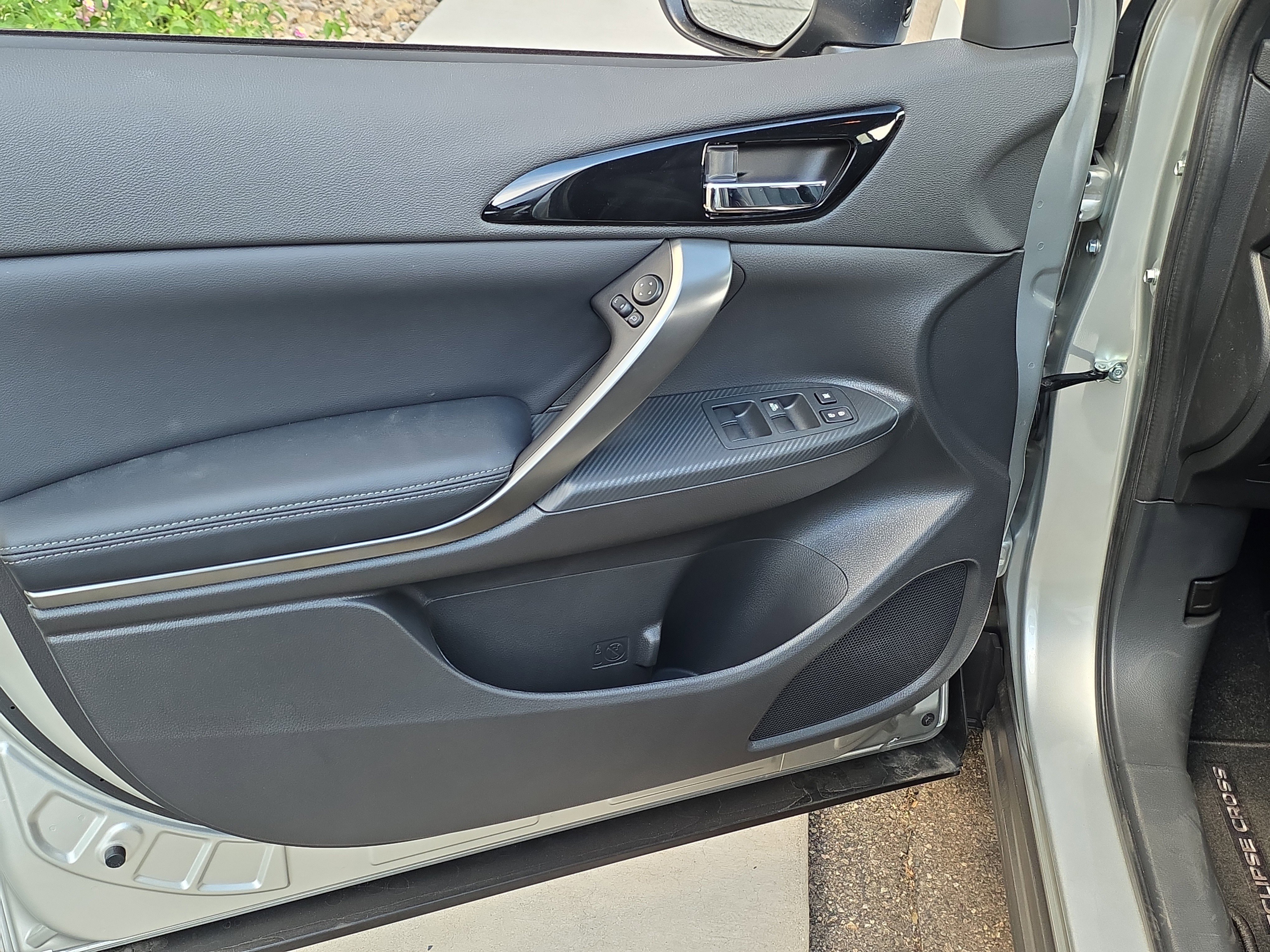 New 2026 Mitsubishi Eclipse Cross Black Edition image 11