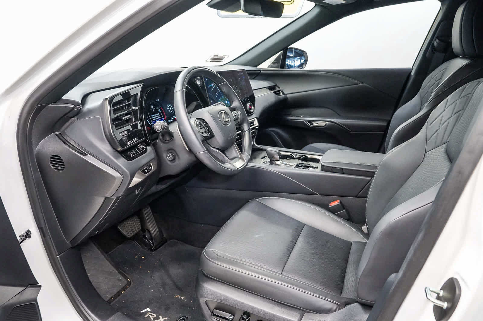 Used 2026 Lexus RX 350 Premium w/ Accessory Package (Z1) FWD image 18