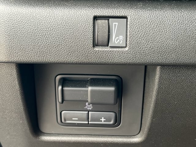 Used 2023 Chevrolet Colorado Trail Boss w/ Safety Package AWD/4WD image 17