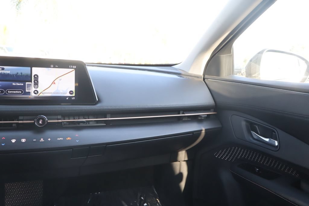 Used 2024 Nissan Ariya FWD image 32