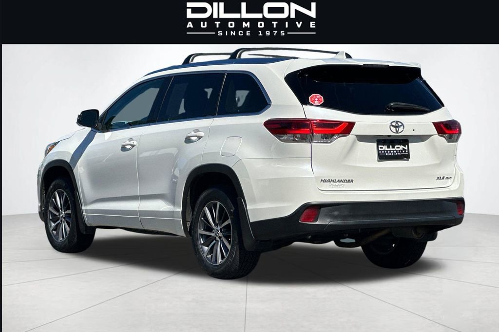 Used 2018 Toyota Highlander XLE AWD/4WD image 6