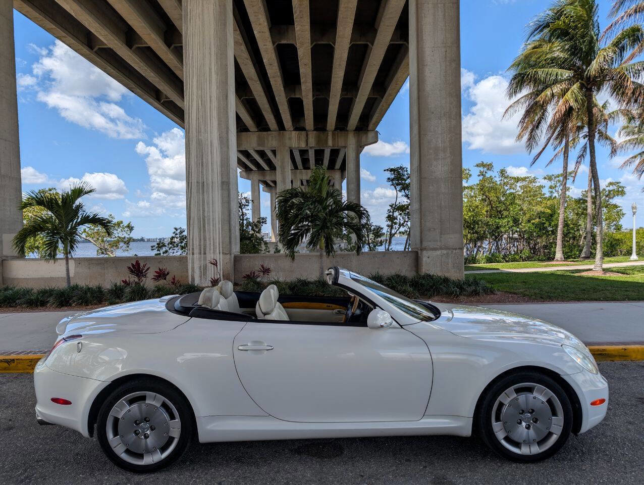 Used 2005 Lexus SC 430 Convertible image 5