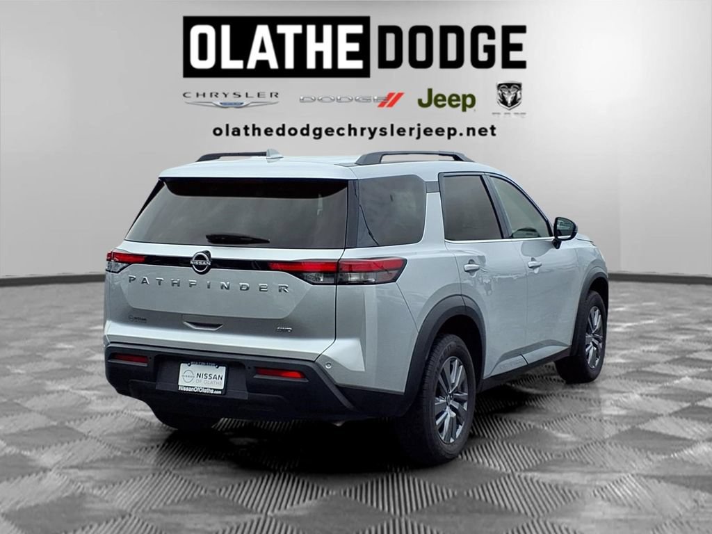 Used 2025 Nissan Pathfinder SV AWD/4WD image 30