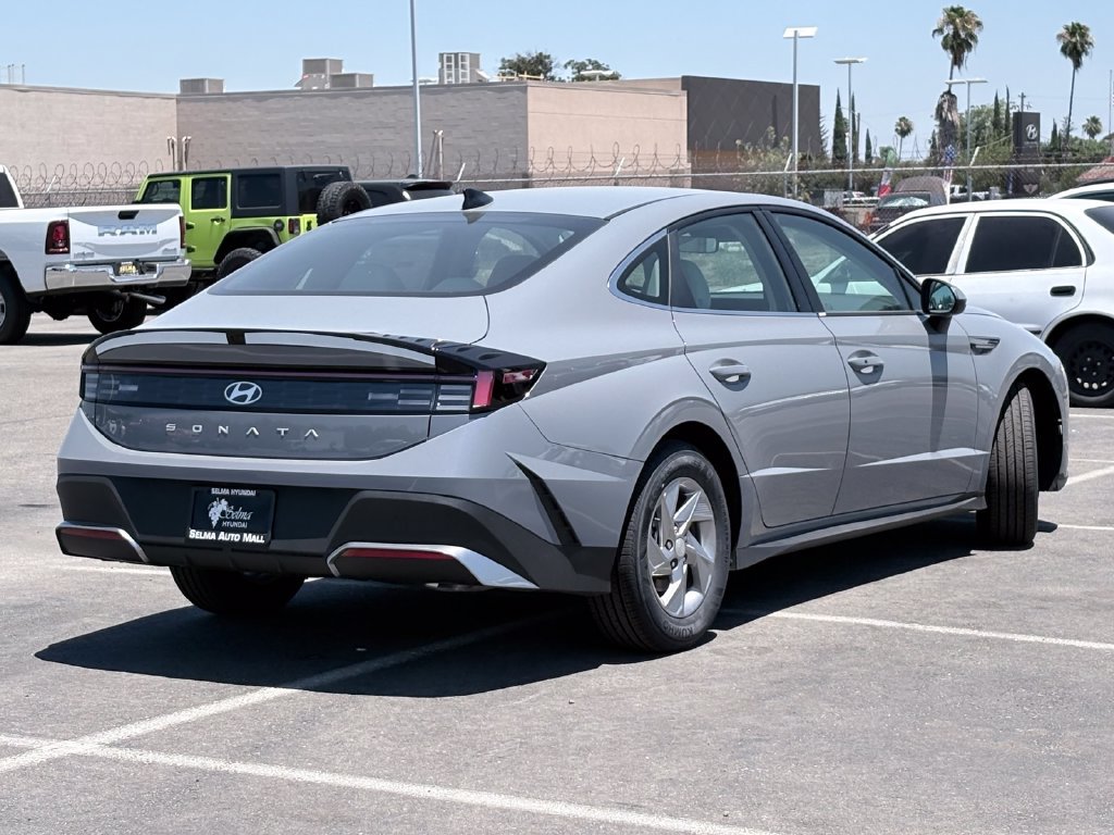 New 2026 Hyundai Sonata SE FWD image 4