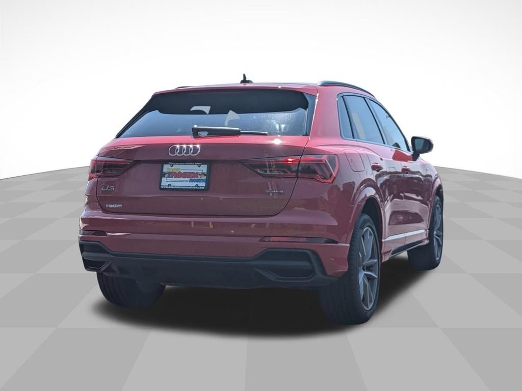 Used 2025 Audi Q3 2.0T Premium w/ Convenience Package AWD/4WD image 3