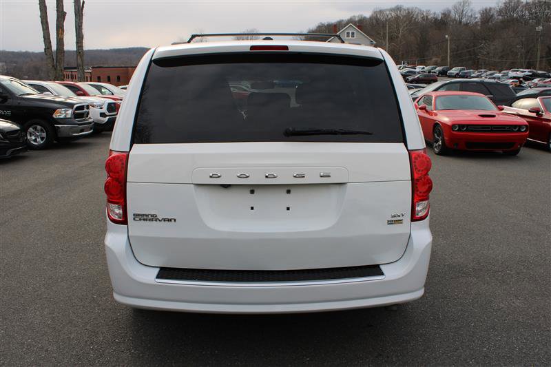 Used 2018 Dodge Grand Caravan SXT image 6