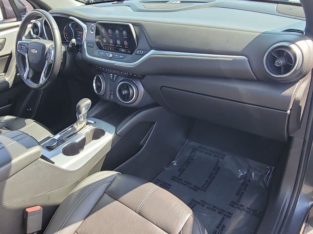 Used 2022 Chevrolet Blazer LT FWD image 27