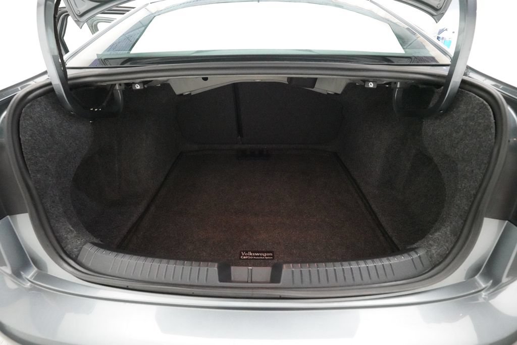 Used 2024 Volkswagen Jetta Sport FWD image 9
