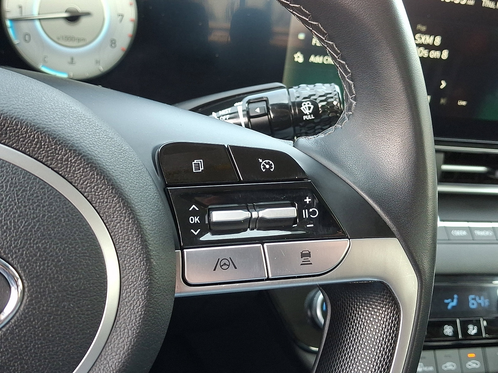 Used 2023 Hyundai Elantra Limited image 23